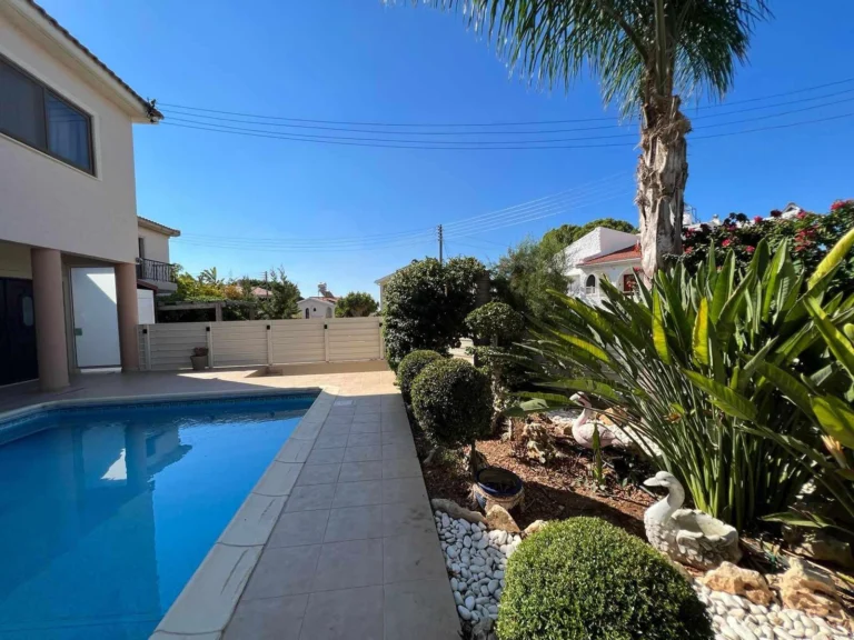 4 Bedroom House for Sale in Erimi, Limassol District