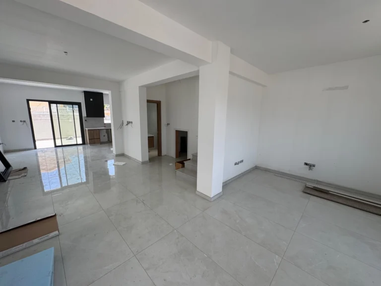 3 Bedroom House for Sale in Kolossi, Limassol District