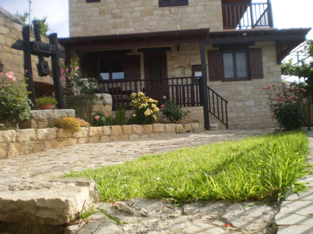 6+ Bedroom House for Sale in Salamiou, Paphos District