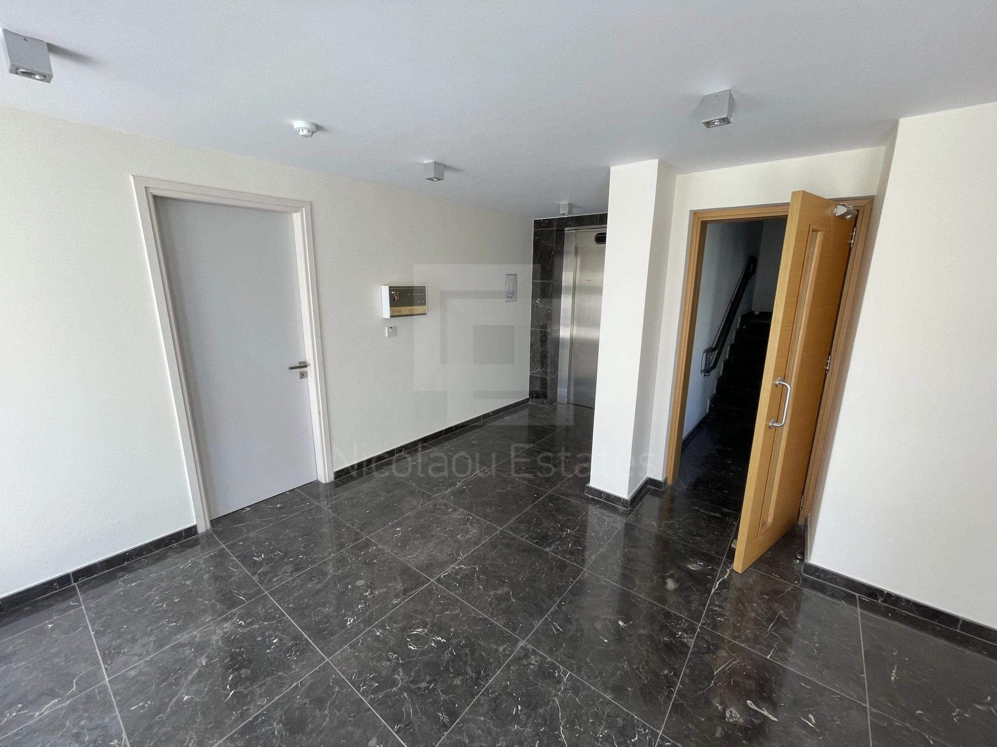 415m² Office for Rent in Aglantzia, Nicosia District