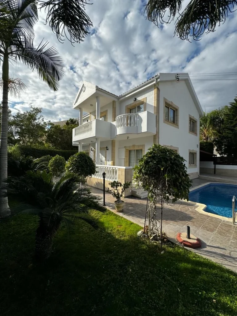 3 Bedroom House for Rent in Agios Tychonas, Limassol District