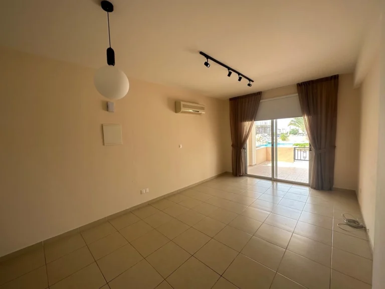 2 Bedroom Apartment for Sale in Paphos – Universal