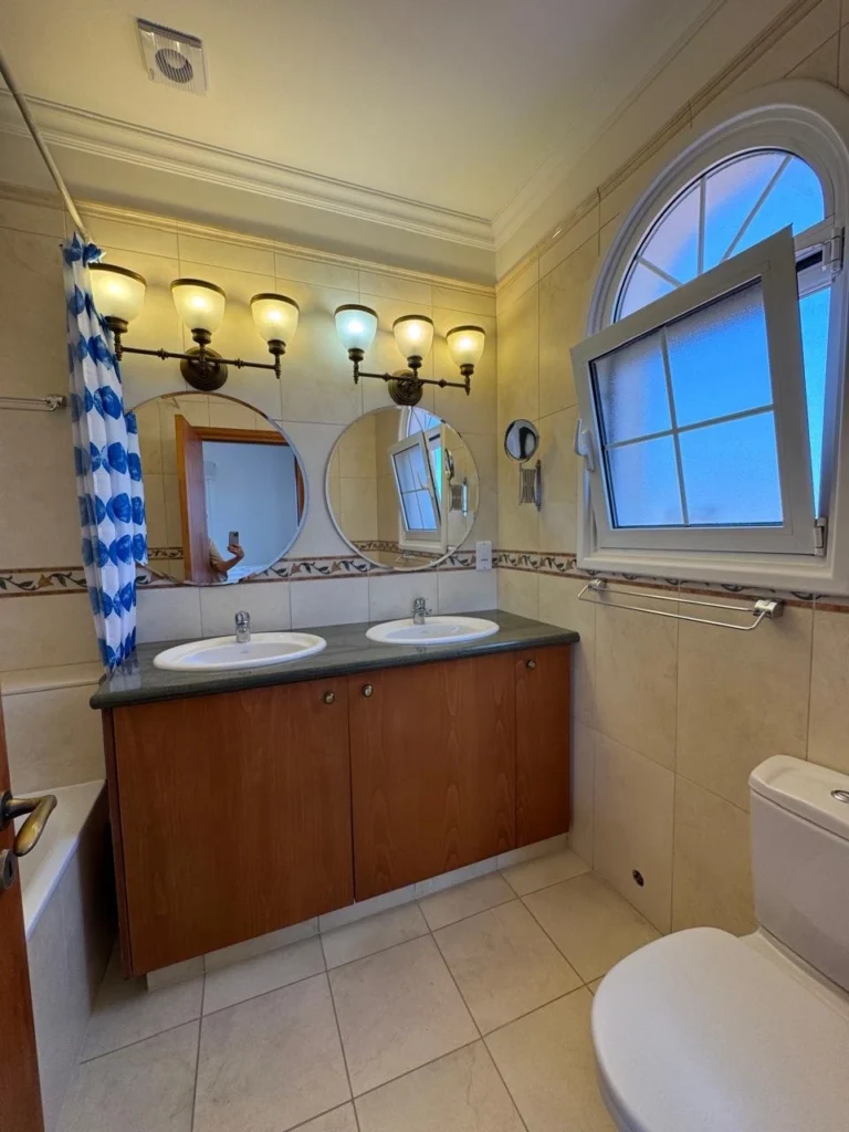 5 Bedroom House for Rent in Monagroulli, Limassol District
