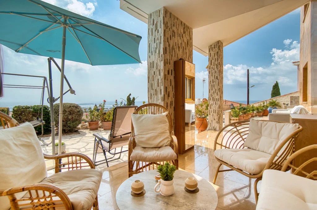 4 Bedroom House for Sale in Chlorakas, Paphos District