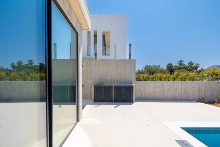 2 Bedroom House for Sale in Paphos – Agios Theodoros