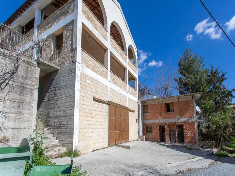 440m² Building for Sale in Arsos, Limassol District