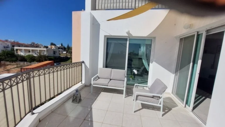 1 Bedroom Apartment for Sale in Paphos – Universal