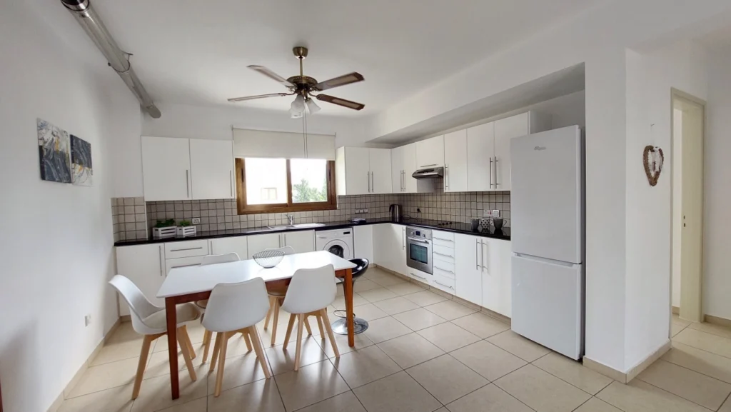 2 Bedroom Apartment for Sale in Paphos – Universal