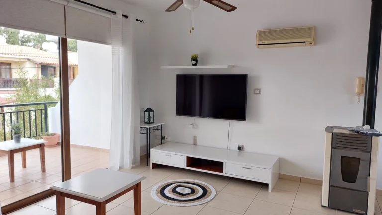 2 Bedroom Apartment for Sale in Paphos – Universal