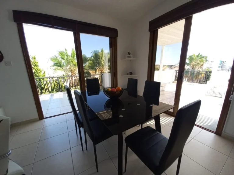 2 Bedroom Apartment for Sale in Paphos – Universal
