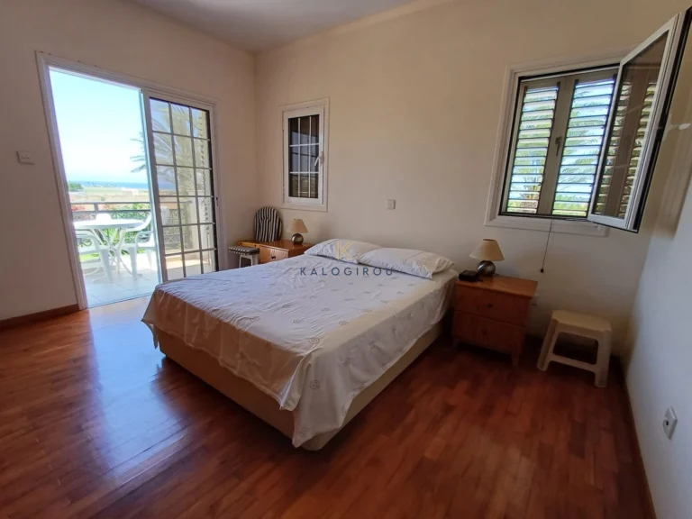 3 Bedroom House for Sale in Pervolia Larnacas