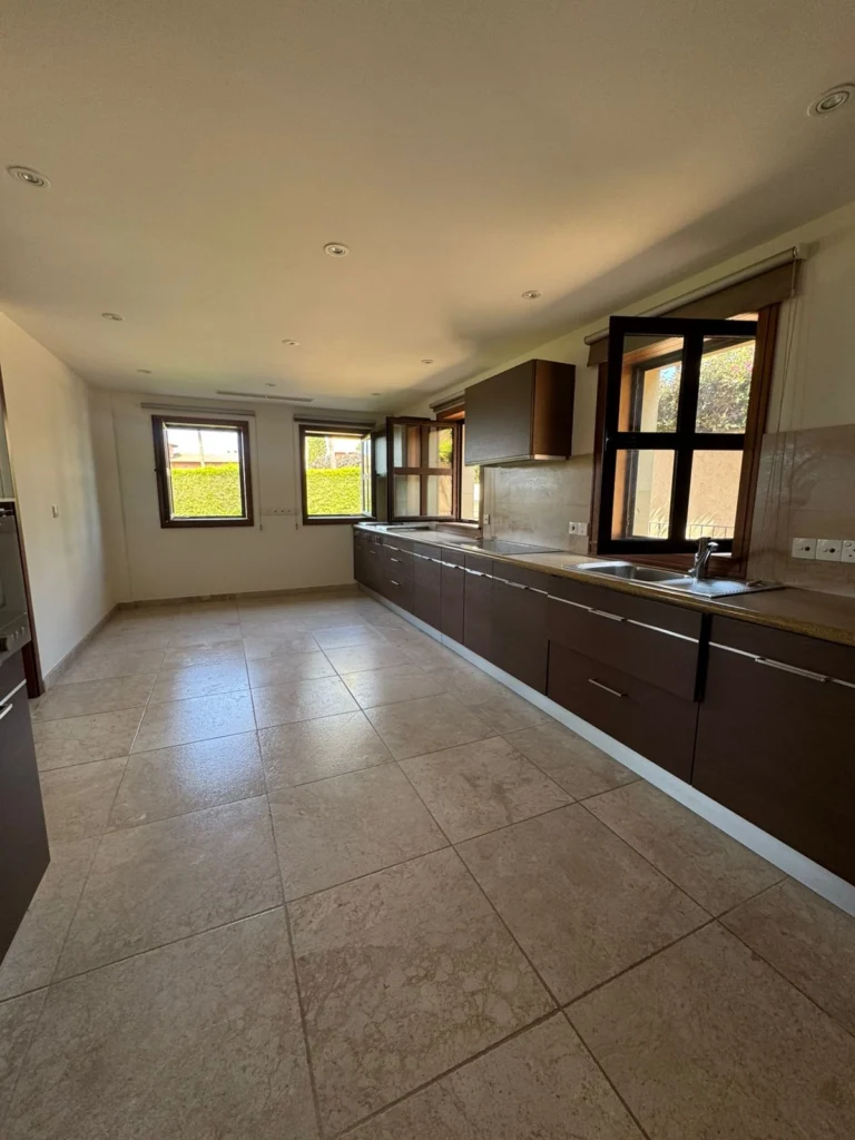 6+ Bedroom House for Sale in Limassol District