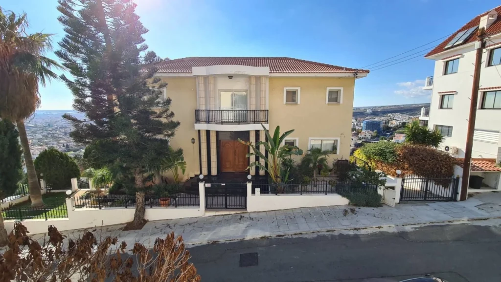 6+ Bedroom House for Sale in Limassol – Agia Fyla