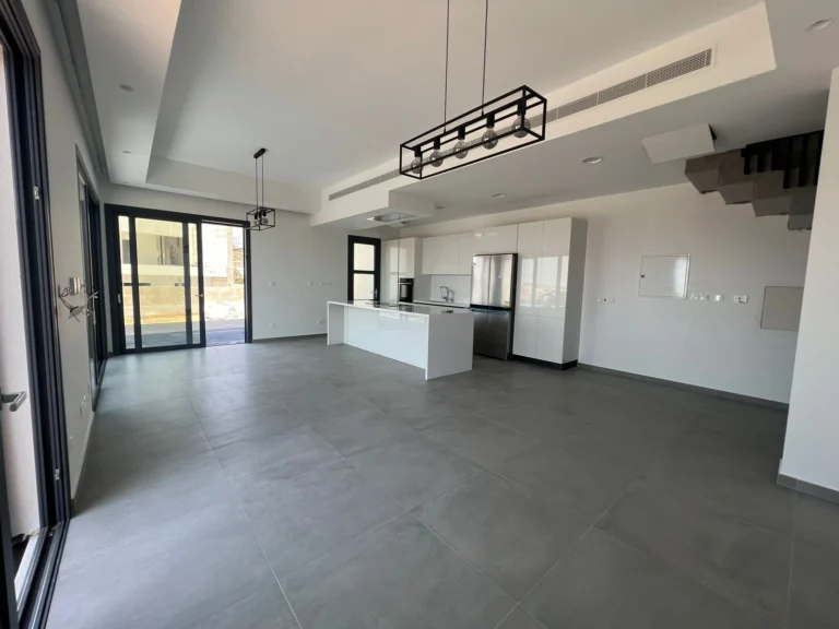 4 Bedroom House for Sale in Limassol – Agios Athanasios