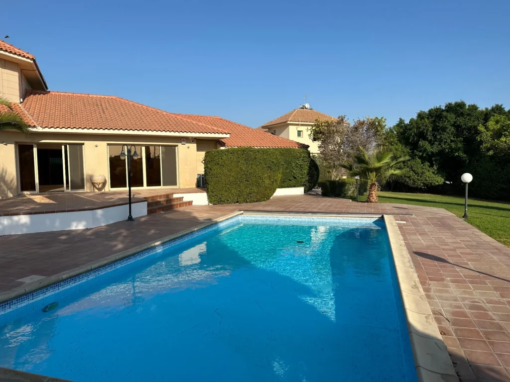 5 Bedroom House for Sale in Agios Tychonas, Limassol District