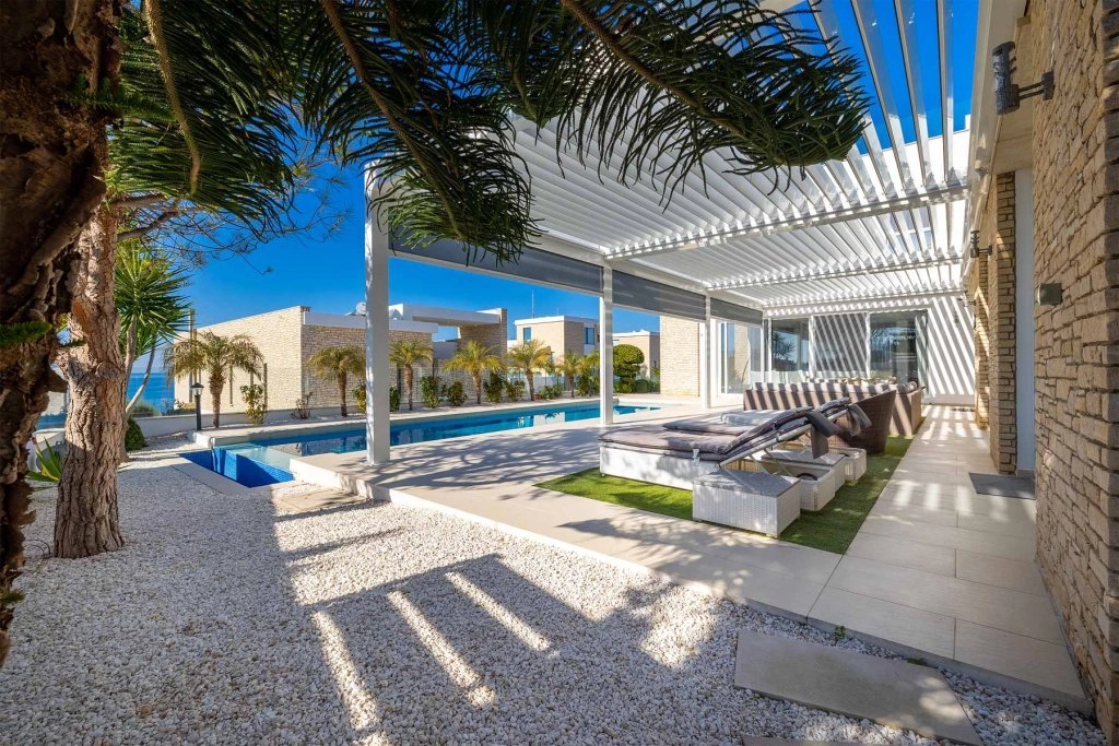 4 Bedroom House for Sale in Pegeia, Paphos District