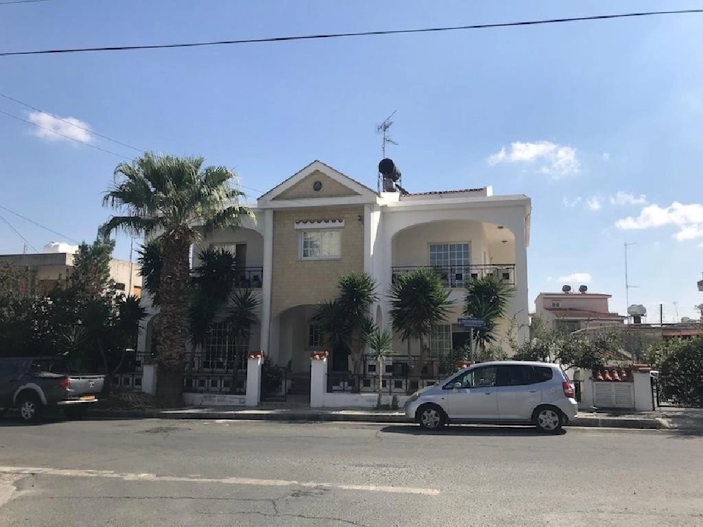 5 Bedroom House for Sale in Nicosia District