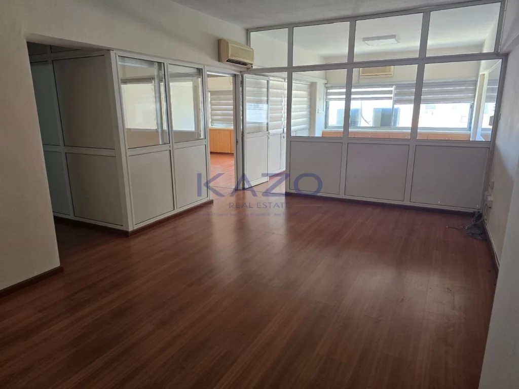 100m² Office for Rent in Limassol District