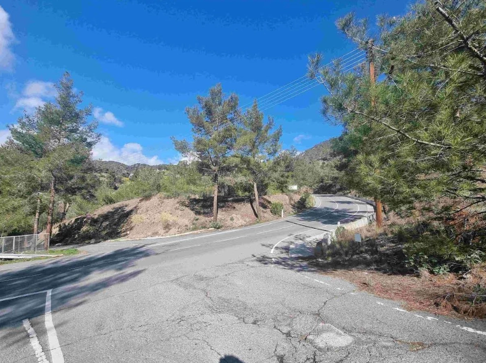 21,690m² Plot for Sale in Moniatis, Limassol District