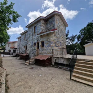 805m² Commercial for Sale in Limassol District