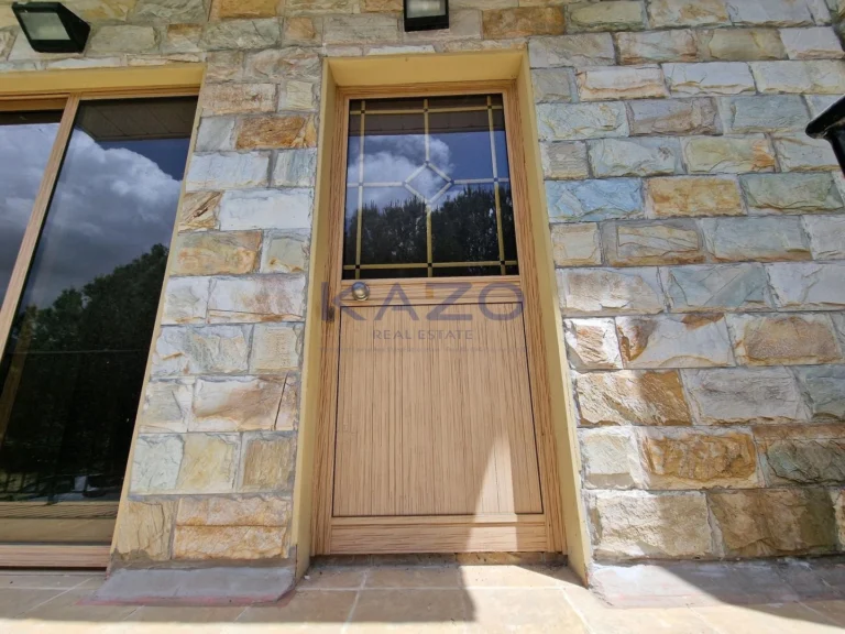 805m² Commercial for Sale in Limassol District