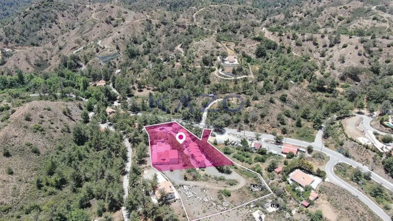 805m² Commercial for Sale in Limassol District