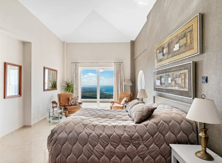 4 Bedroom House for Sale in Peyia, Paphos District