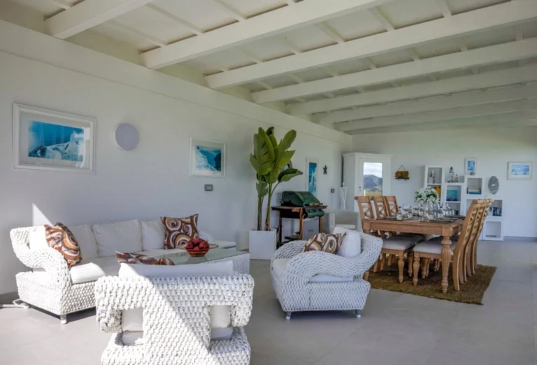 4 Bedroom House for Sale in Peyia, Paphos District