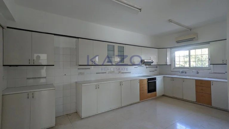 3 Bedroom House for Sale in Strovolos, Nicosia District