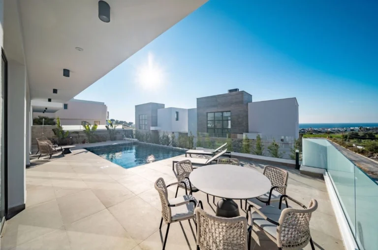 3 Bedroom House for Sale in Chlorakas, Paphos District