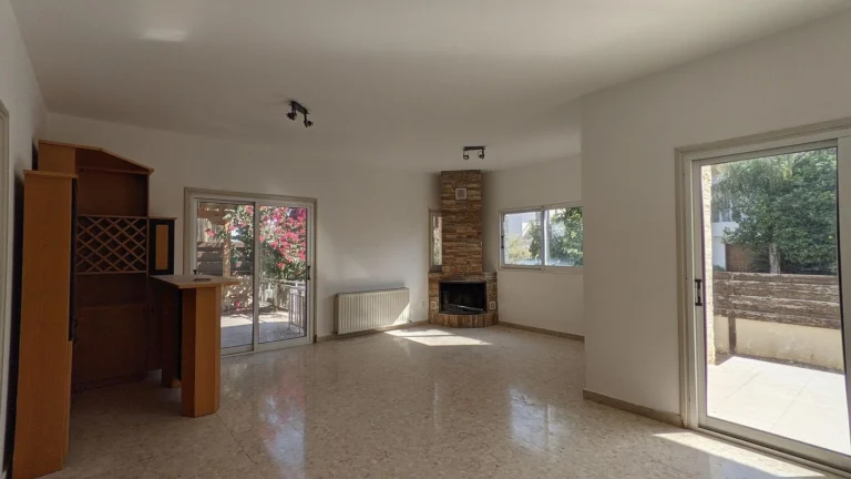 3 Bedroom House for Sale in Strovolos, Nicosia District
