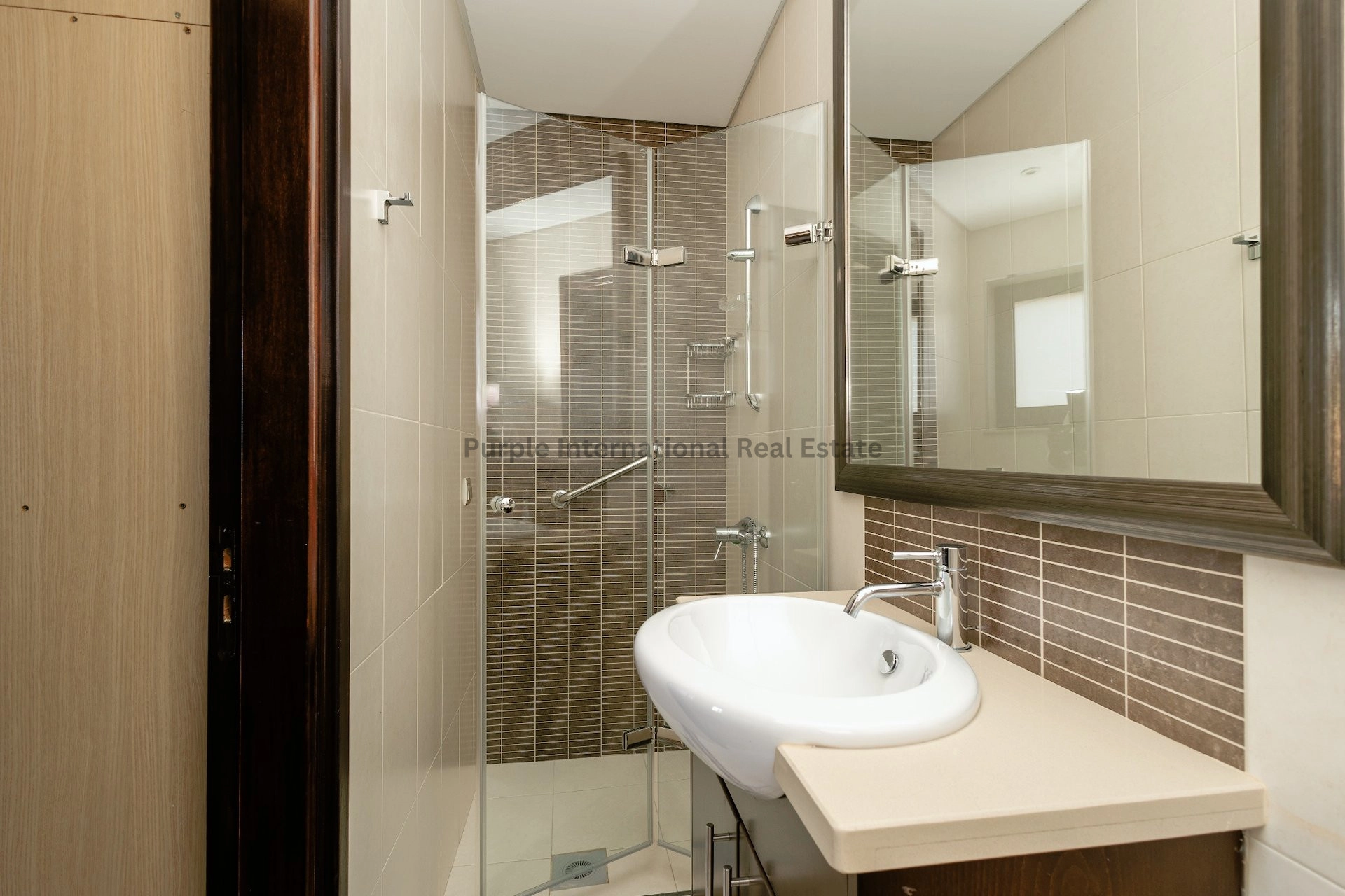 470m² House for Sale in Pervolia Larnacas