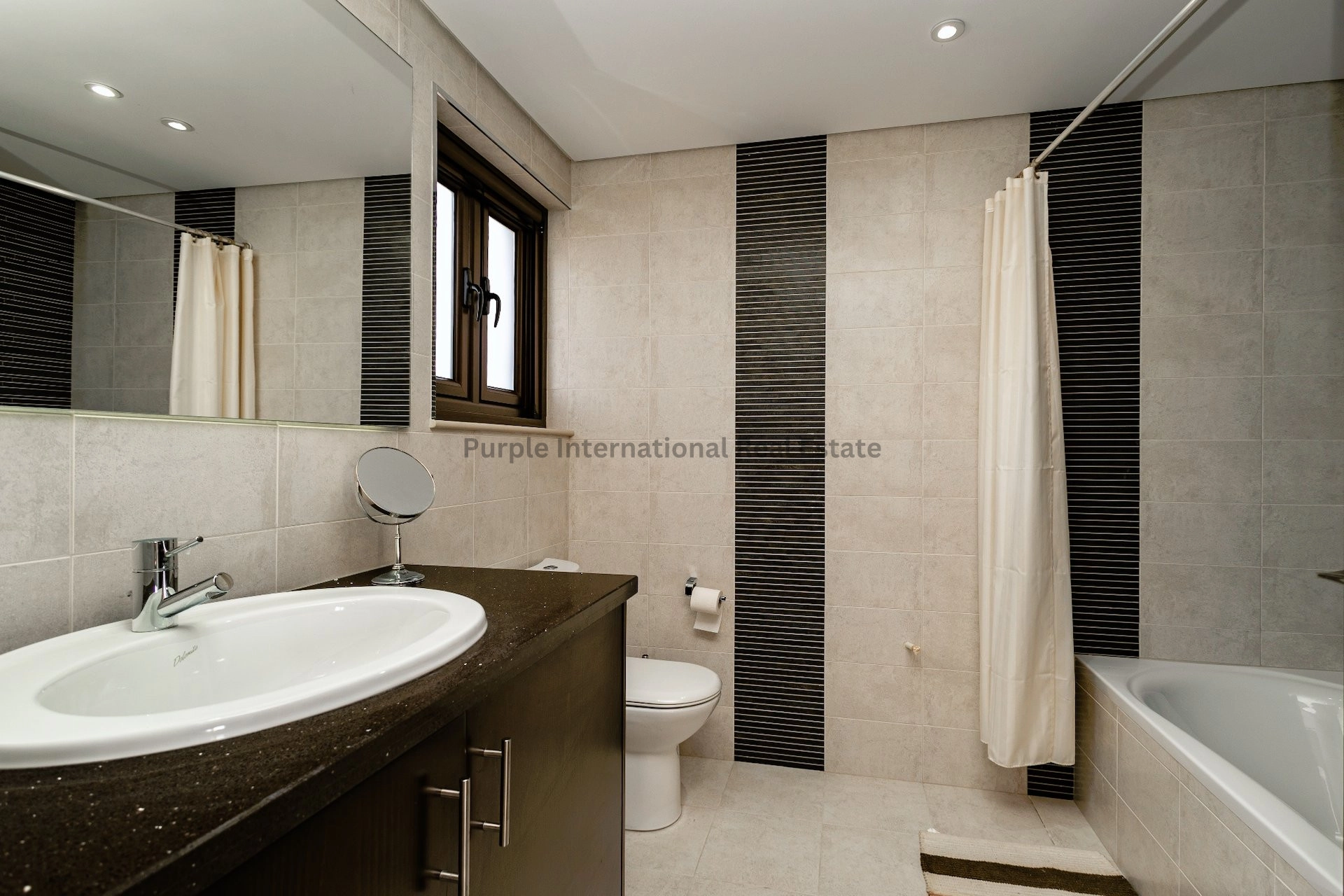 470m² House for Sale in Pervolia Larnacas