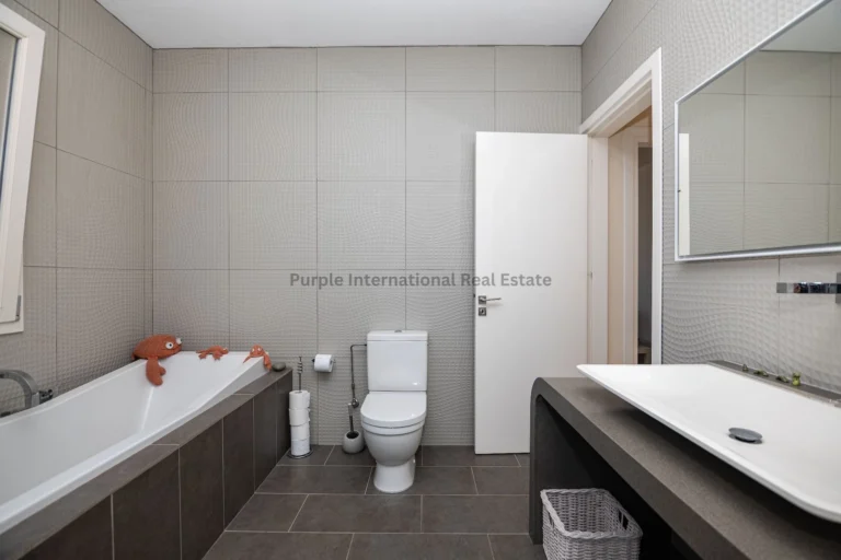 5 Bedroom House for Sale in Maroni, Larnaca District
