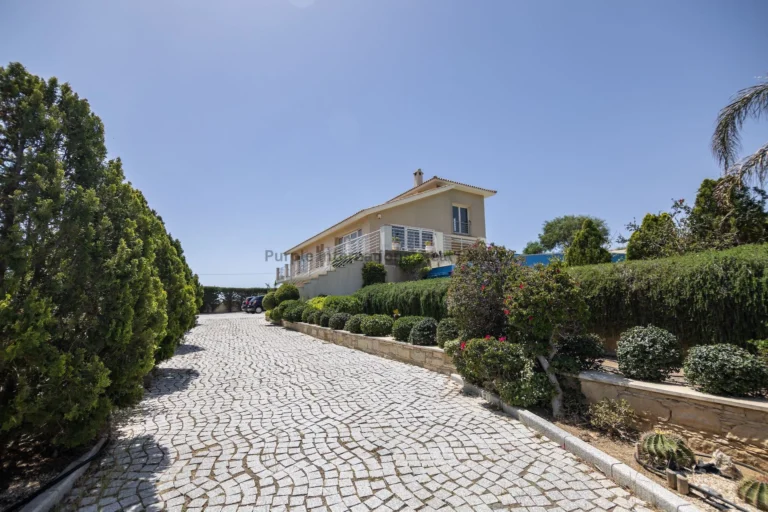 5 Bedroom House for Sale in Maroni, Larnaca District