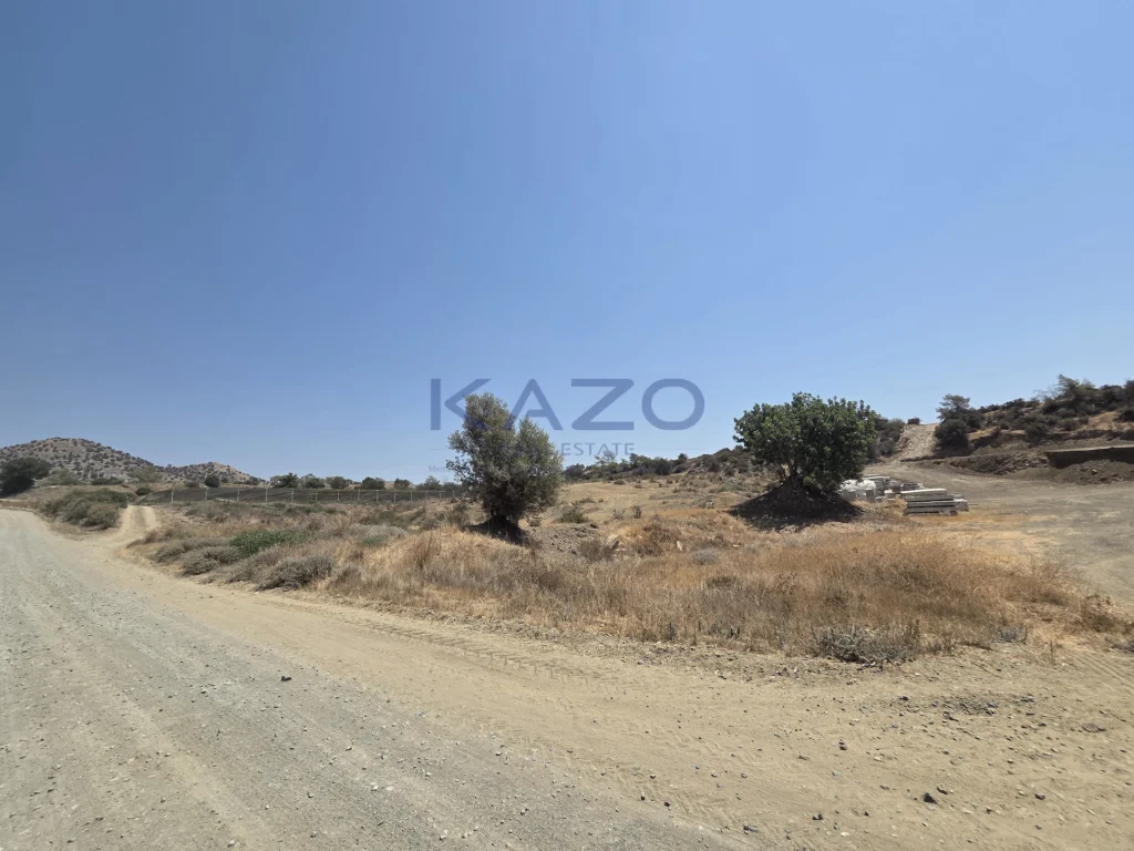 13,445m² Plot for Sale in Monagroulli, Limassol District