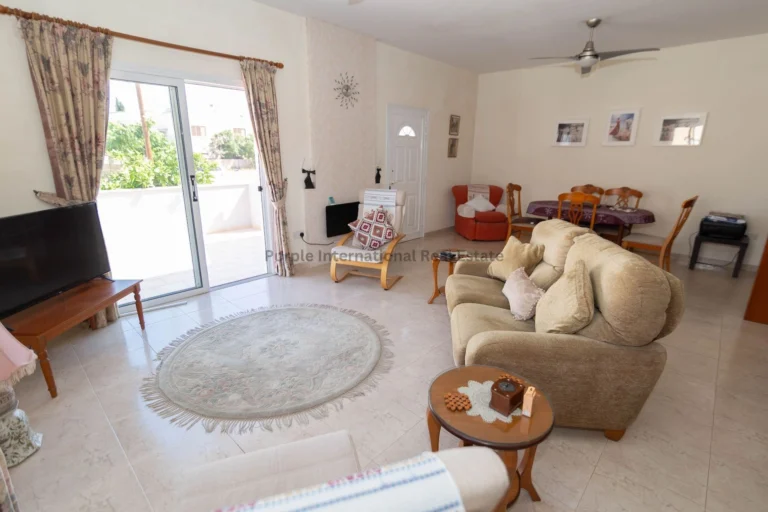 2 Bedroom House for Sale in Livadia Larnakas, Larnaca District