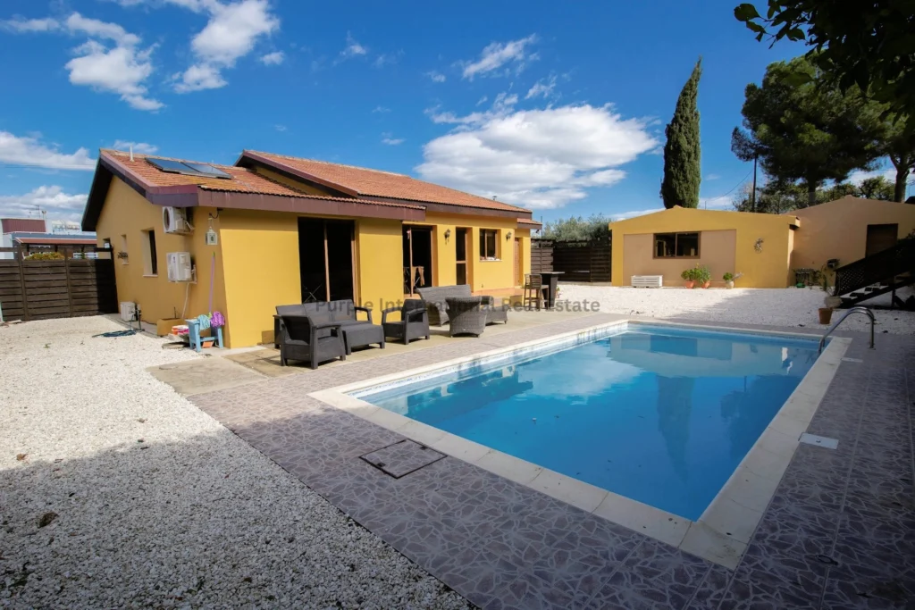 3 Bedroom House for Sale in Moni, Limassol District