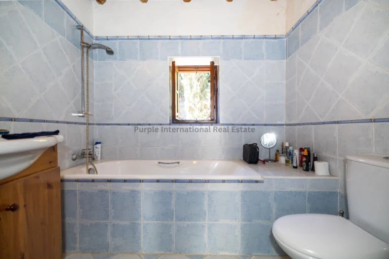 2 Bedroom House for Sale in Tochni, Larnaca District