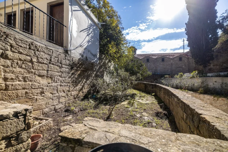 2 Bedroom House for Sale in Tochni, Larnaca District