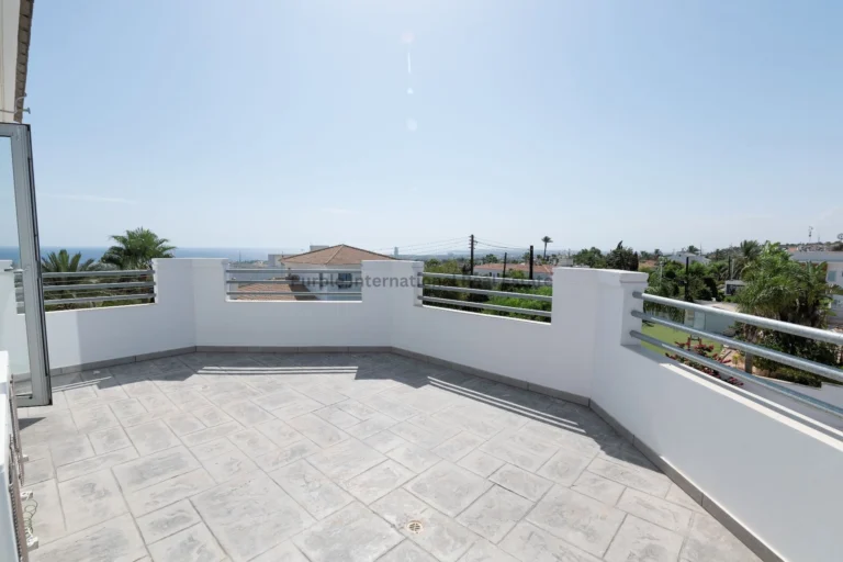 5 Bedroom House for Sale in Paralimni, Famagusta District