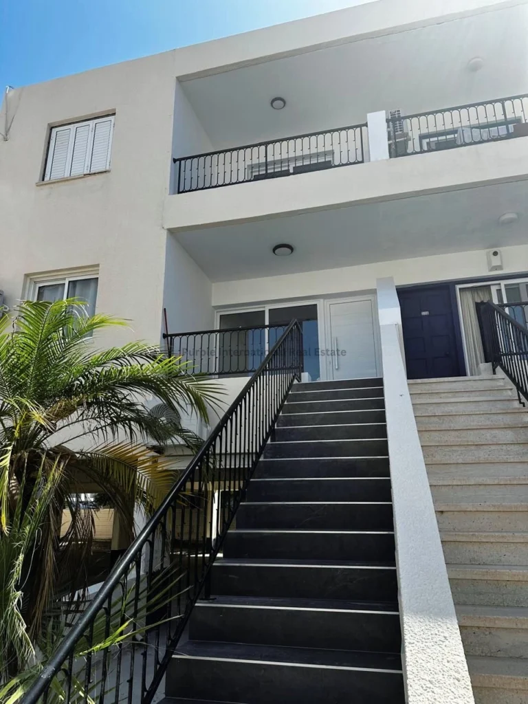 2 Bedroom House for Sale in Kato Paphos