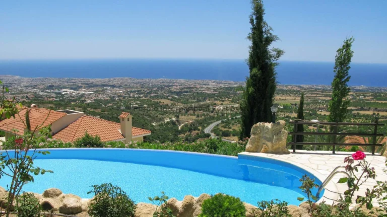 5 Bedroom House for Sale in Tsada, Paphos District