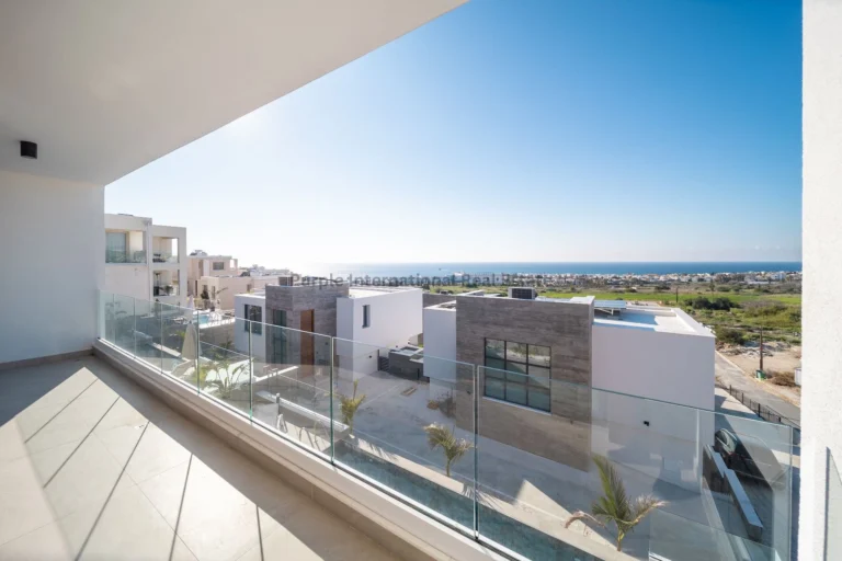 3 Bedroom House for Sale in Chlorakas, Paphos District