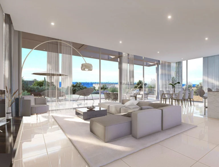 5 Bedroom House for Sale in Sea Caves, Paphos District