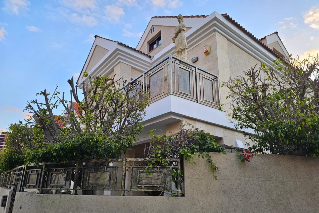 4 Bedroom House for Sale in Germasogeia, Limassol District