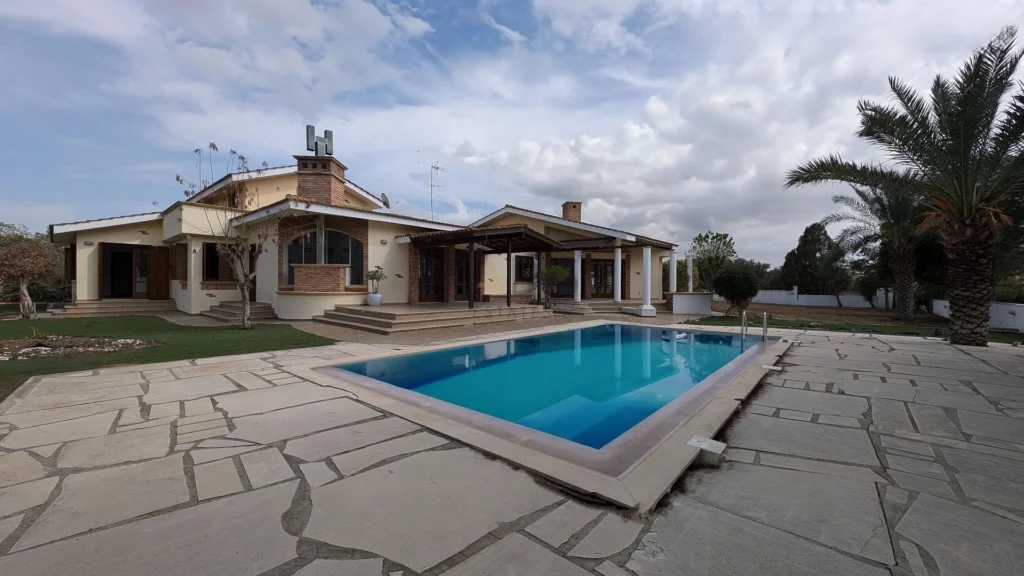 4 Bedroom House for Sale in Geri, Nicosia District