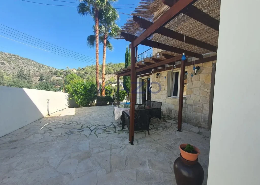 3 Bedroom House for Sale in Apsiou, Limassol District