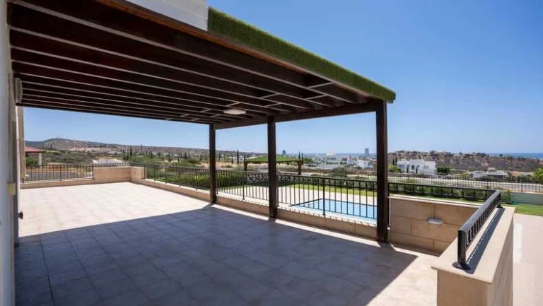 6+ Bedroom House for Sale in Limassol District