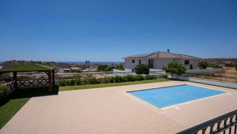 6+ Bedroom House for Sale in Limassol District